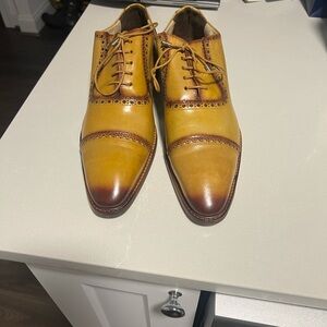 Men's Tan and Brown Oxford Shoes